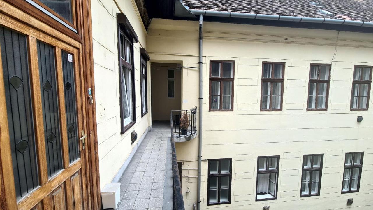 Appartamento Downtown Akacfa Budapest Esterno foto
