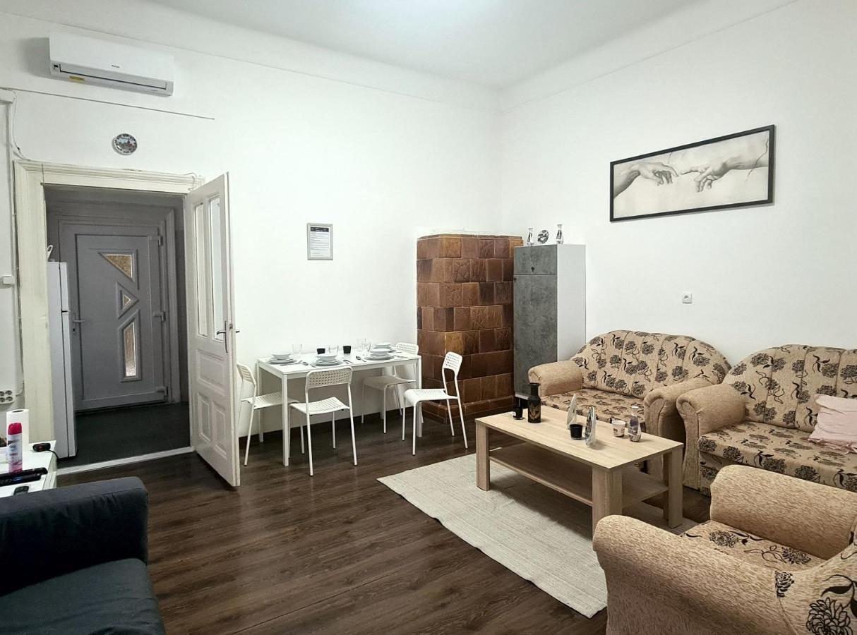 Appartamento Downtown Akacfa Budapest Esterno foto