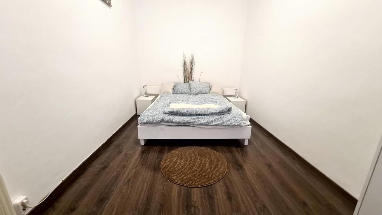 Appartamento Downtown Akacfa Budapest Esterno foto